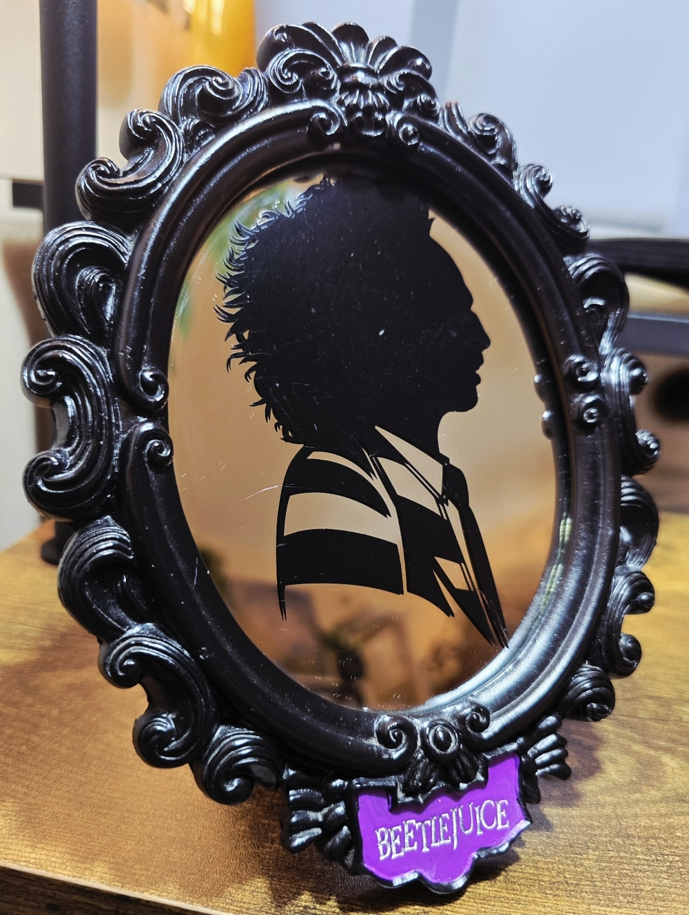 🖤 Beetlejuice & Lydia Silhouette Frames – Spirit Halloween Set (WB Licensed) 🖤 - Picture 5 of 9